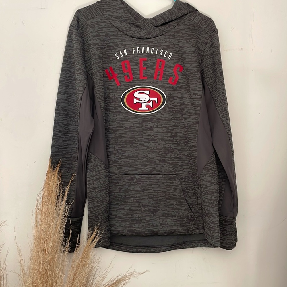 49ers womens sweater with hood! In really good condition,and it is a thermabase!